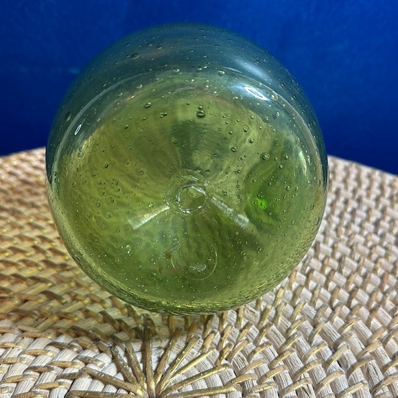 Jamestown Handblown Glass Reproduction Green Onion Bottle Seal with J & 2 Stars - Picture 6 of 6